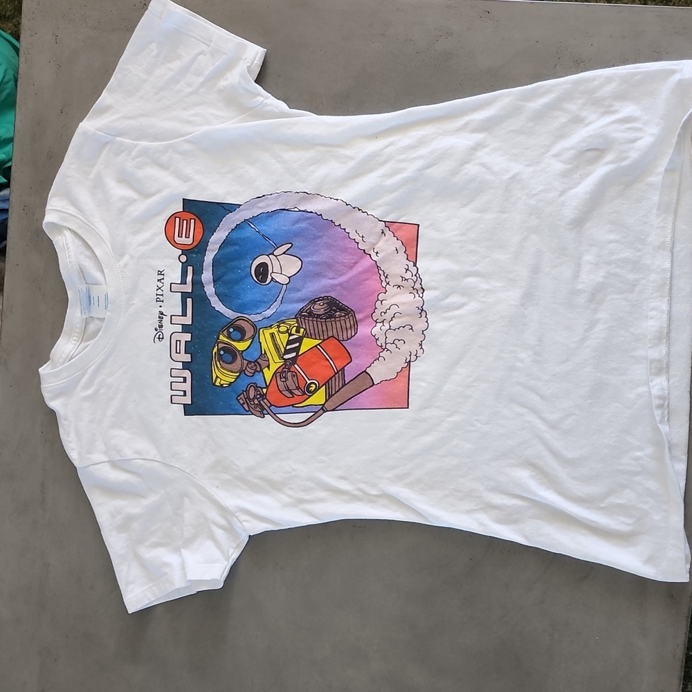 NWOT Wall-e Disney T-shirt